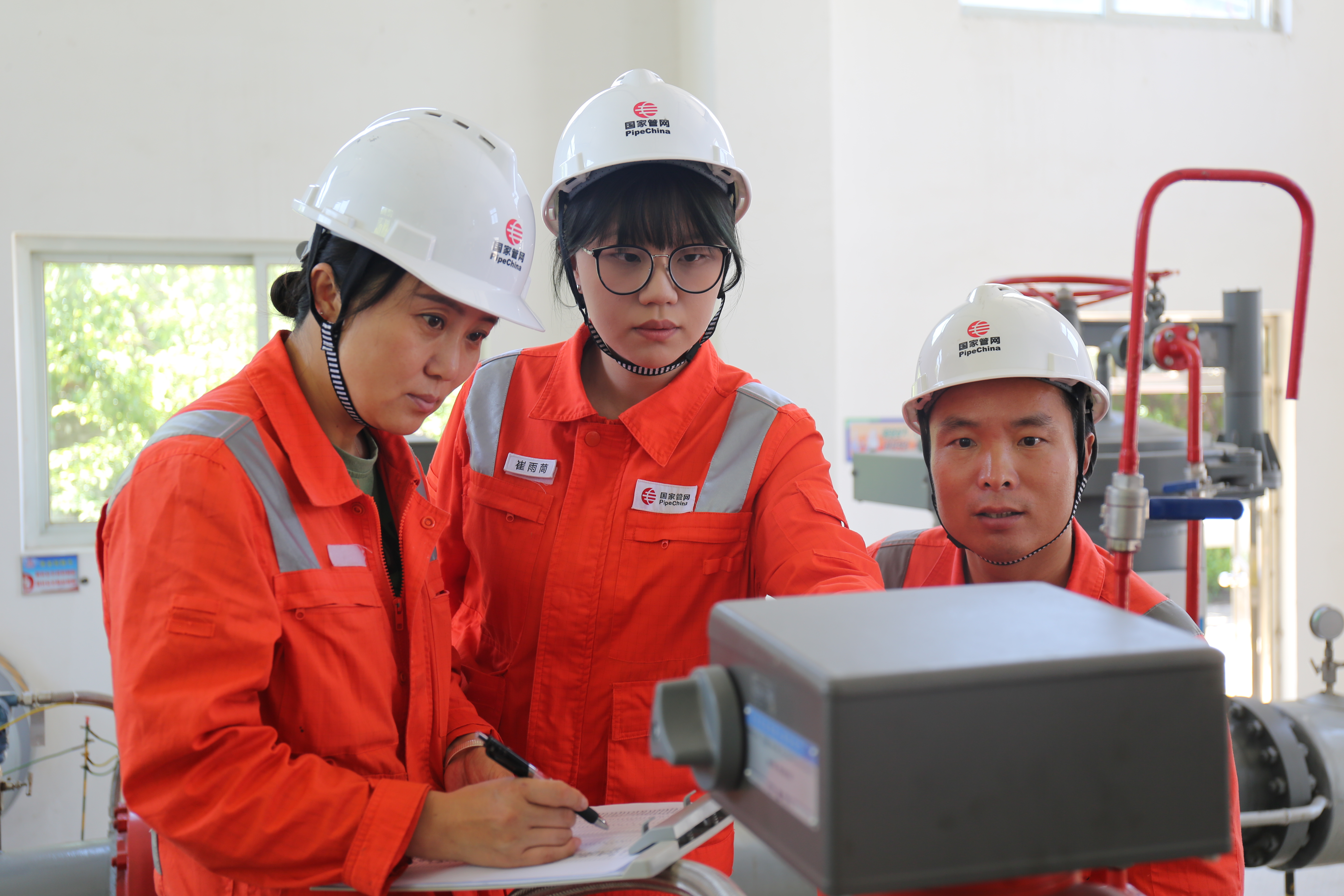 九游J9国产大口径原油管道刮板流量计研制成功(图2)